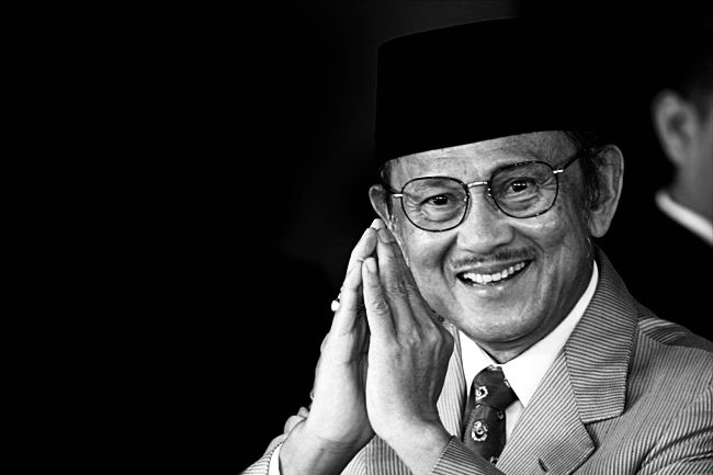 Biografi BJ Habibie